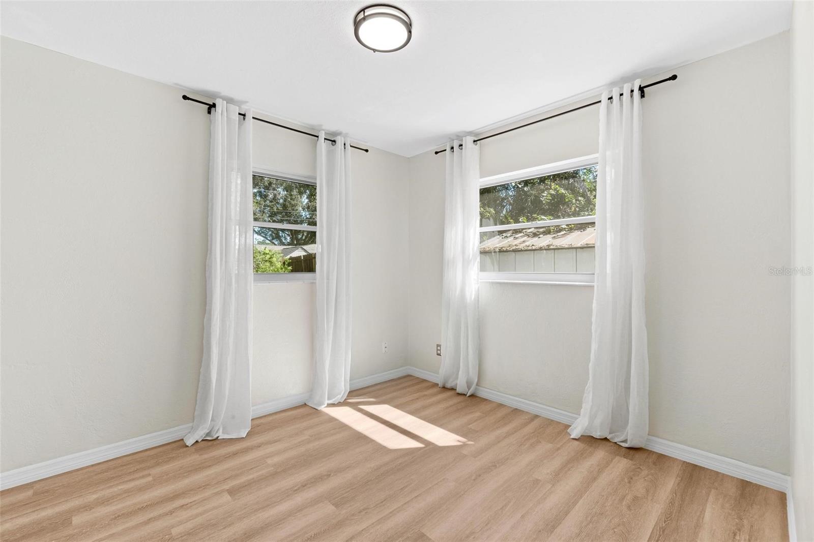 Image 14 of 28 For 5413 13th Avenue N