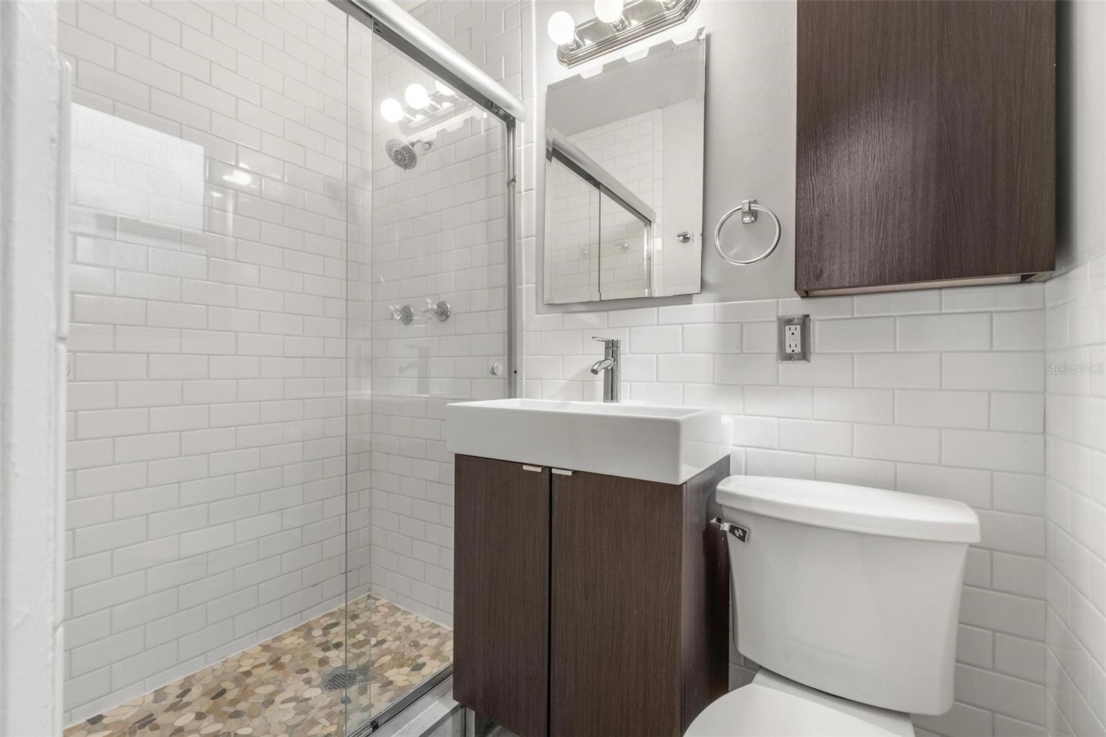 Image 19 of 28 For 5413 13th Avenue N