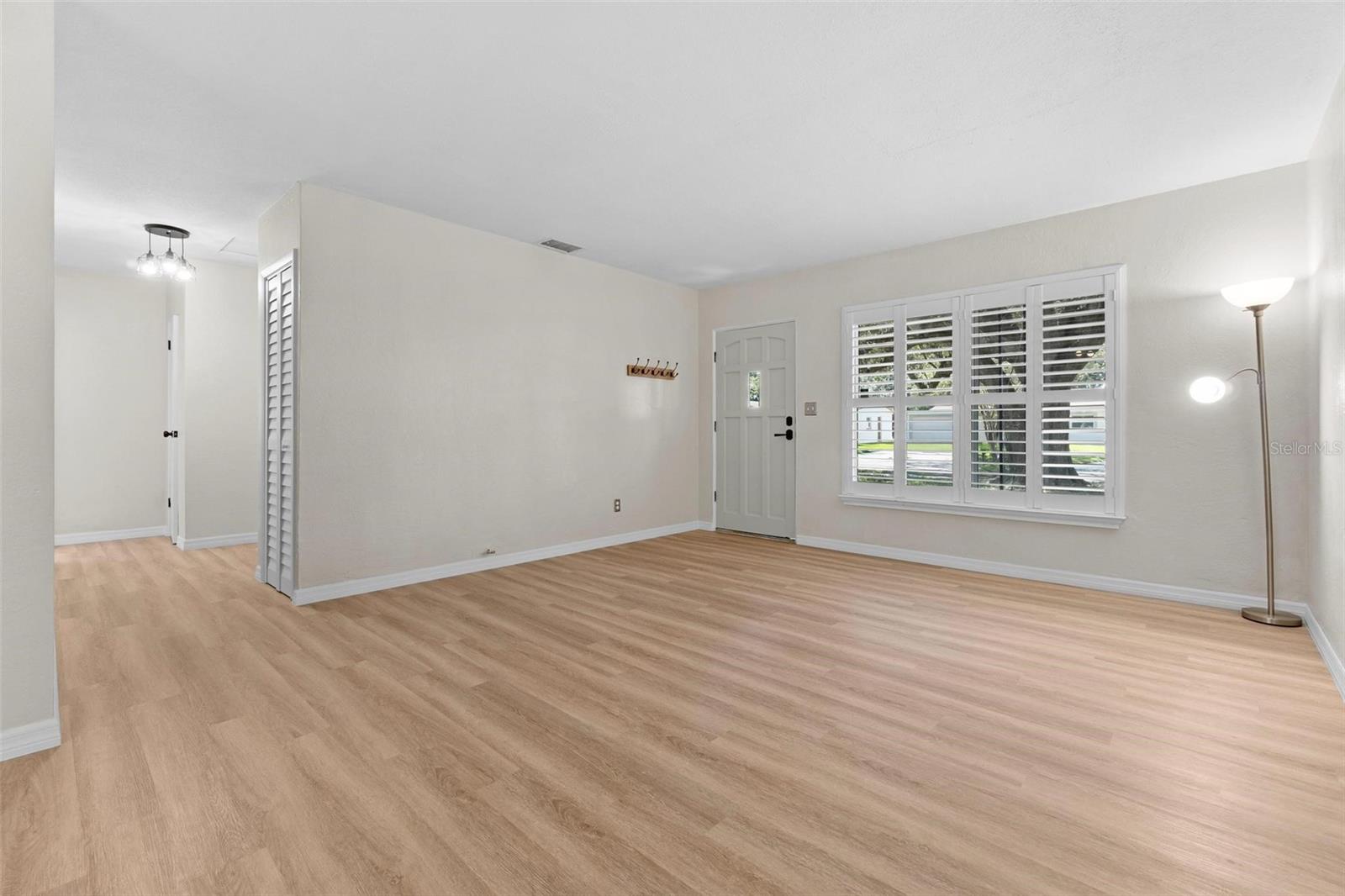 Image 5 of 28 For 5413 13th Avenue N