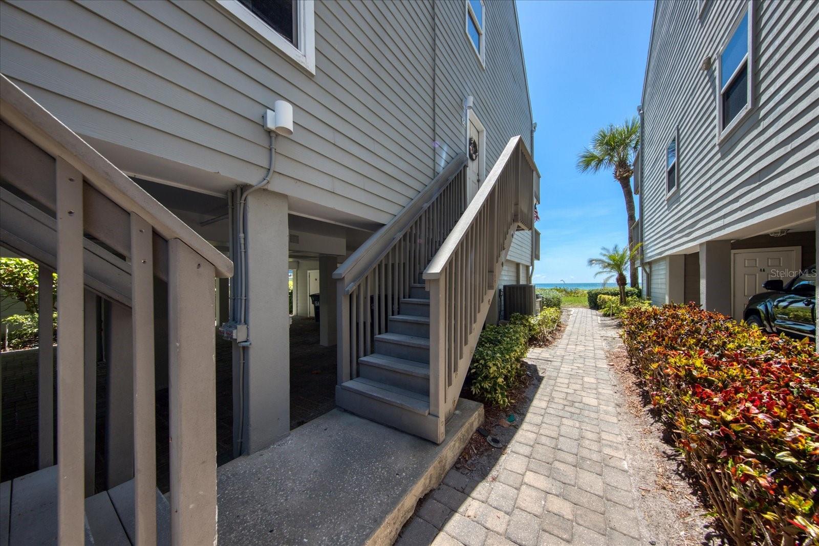 Image 11 of 55 For 19930 Gulf Boulevard 5c