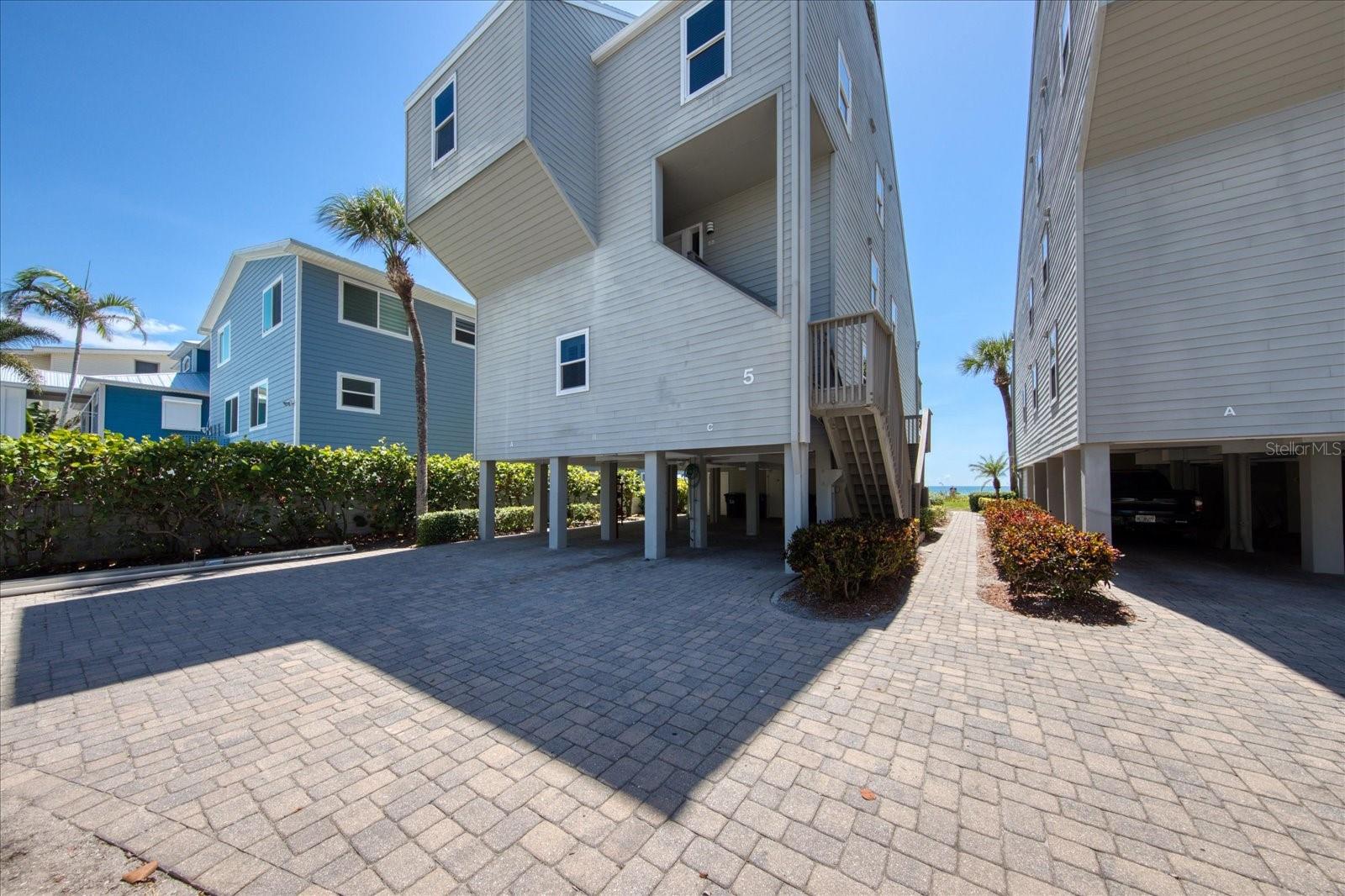 Image 9 of 55 For 19930 Gulf Boulevard 5c