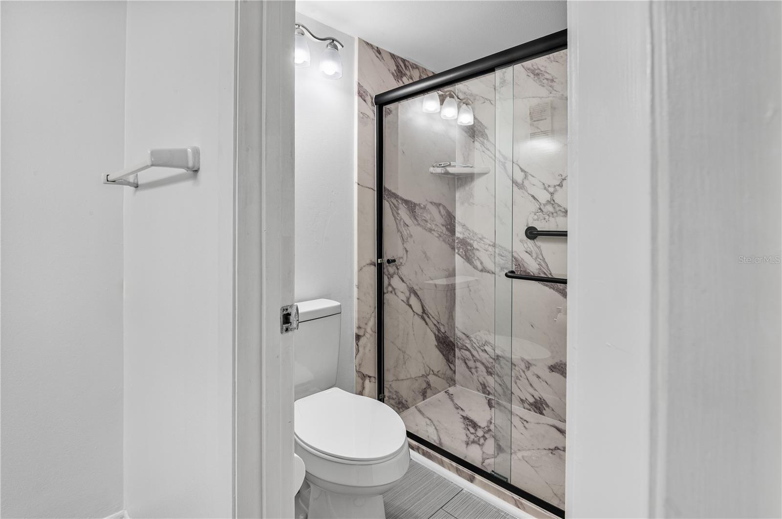 Image 11 of 23 For 14130 Rosemary Lane 4313