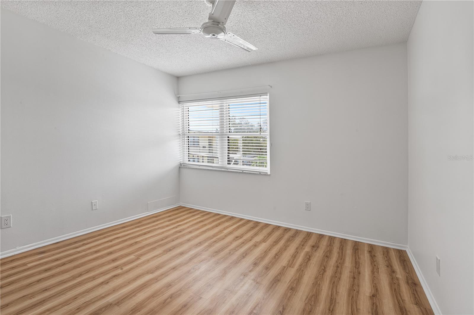 Image 13 of 23 For 14130 Rosemary Lane 4313