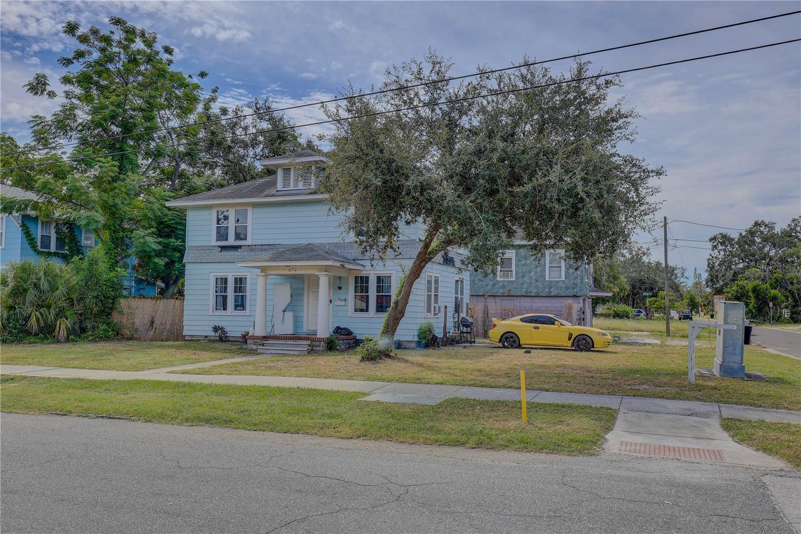 Image 3 of 16 For 670 38th Avenue S