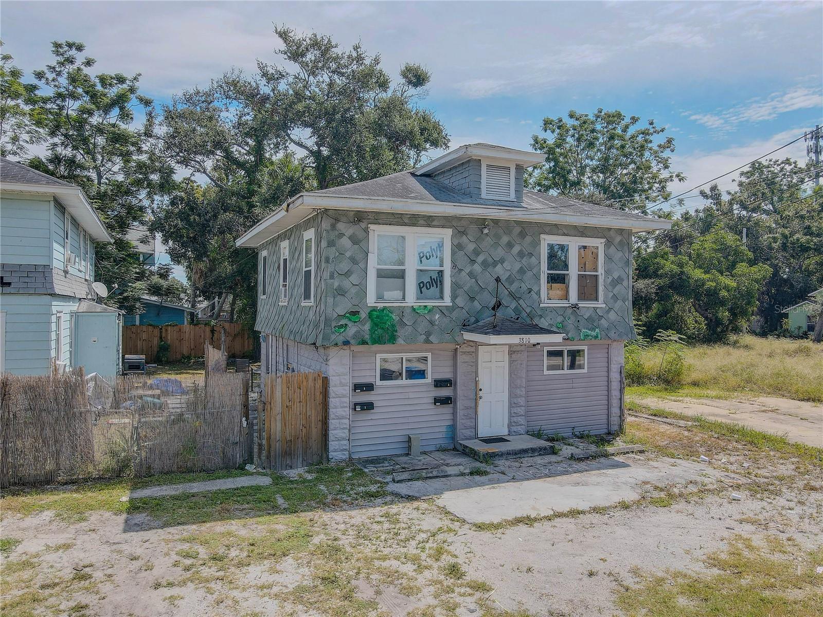 Image 5 of 16 For 670 38th Avenue S