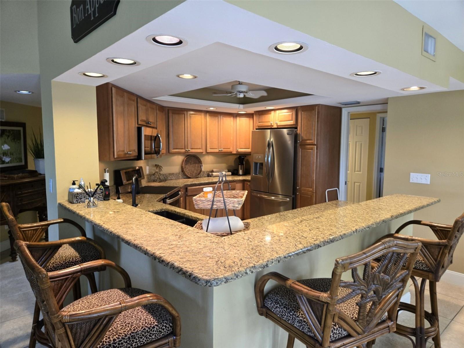 Image 8 of 15 For 4220 Lake Forest Drive 921