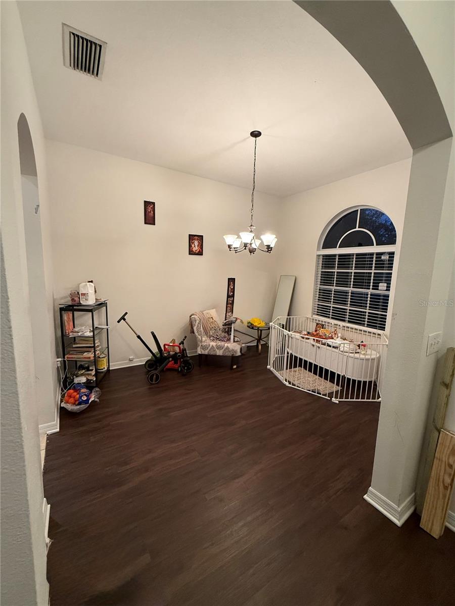 Image 31 of 55 For 10913 Observatory Way