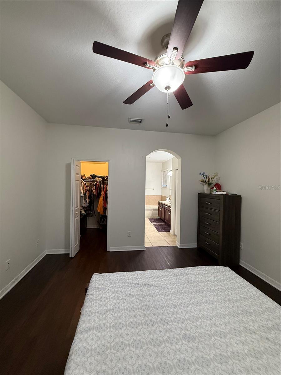 Image 33 of 55 For 10913 Observatory Way