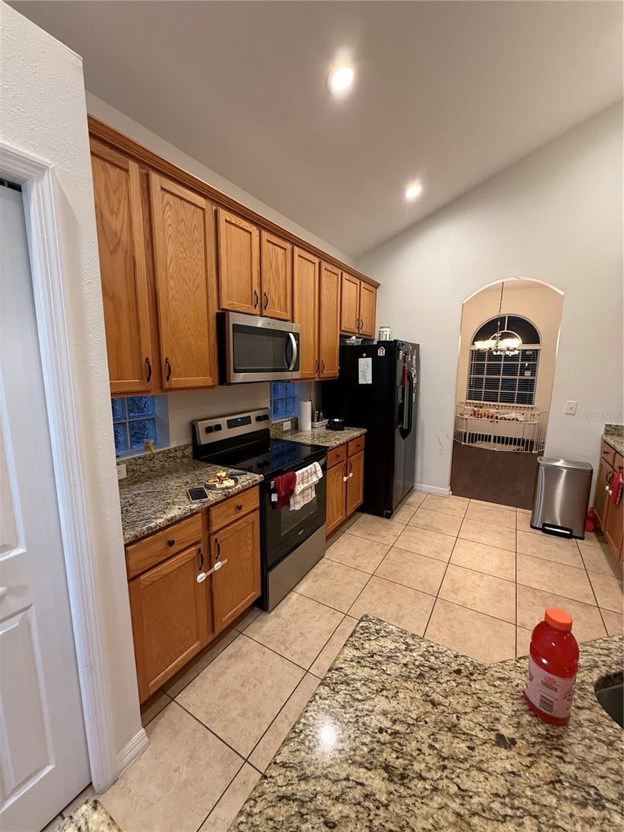 Image 34 of 55 For 10913 Observatory Way