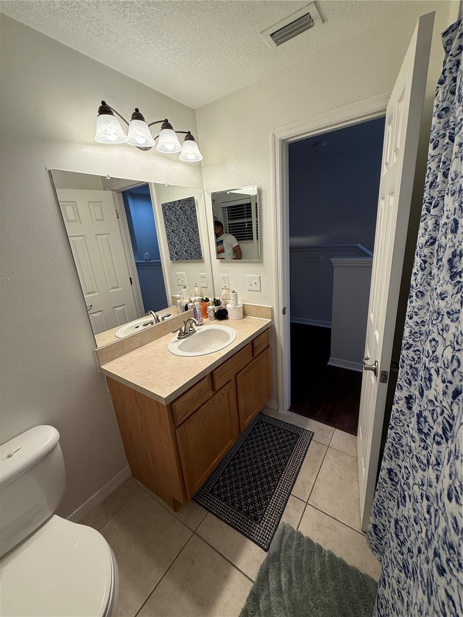 Image 4 of 55 For 10913 Observatory Way