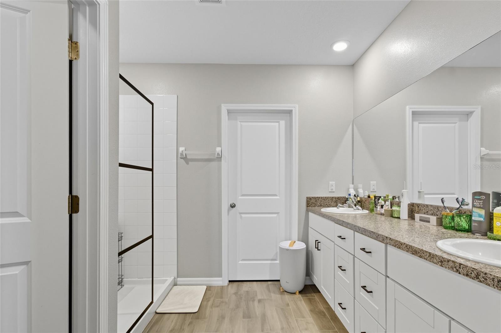 Image 21 of 44 For 11115 Sage Canyon Drive
