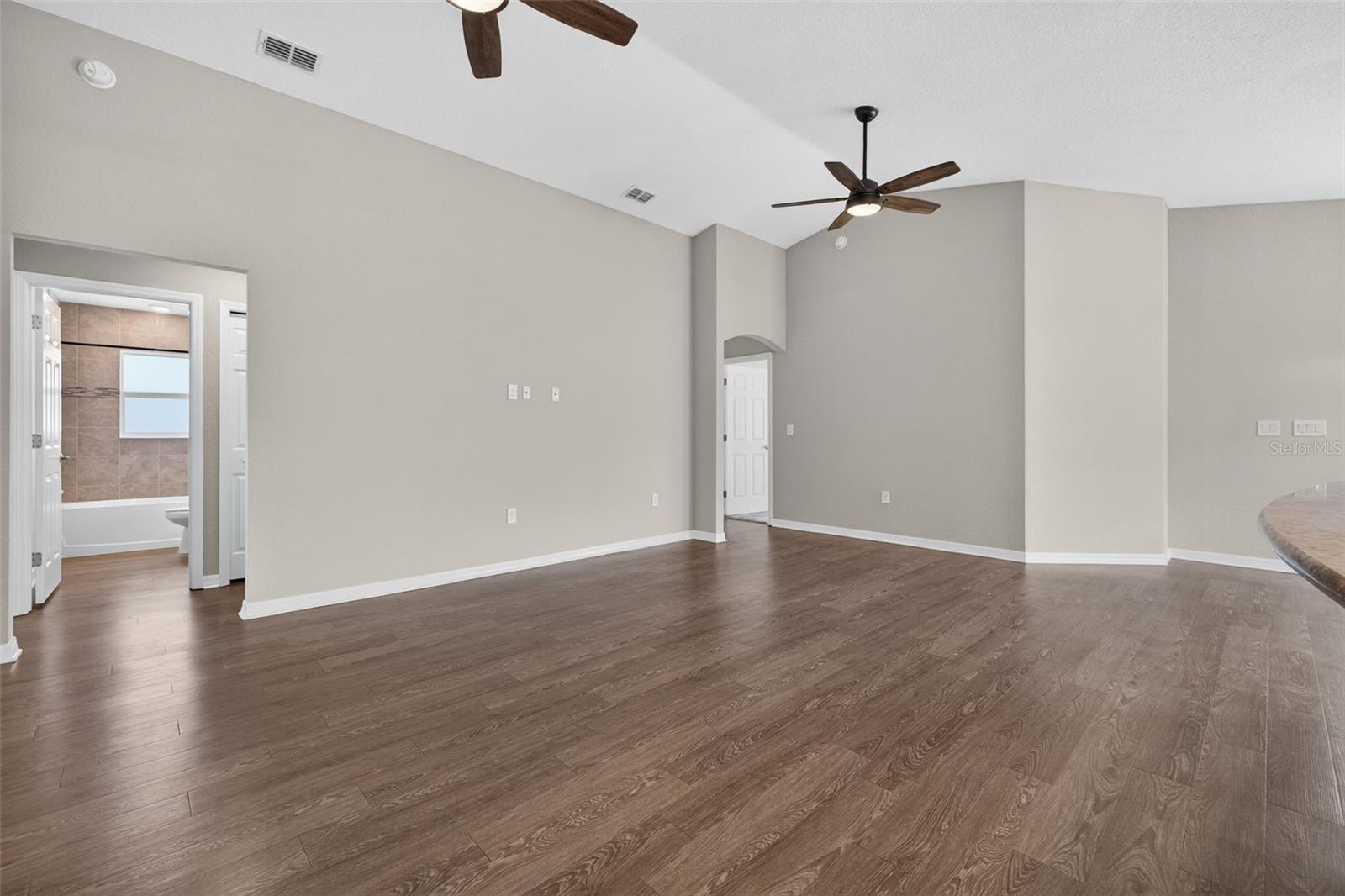 Image 12 of 48 For 119 Eagle Summit Drive
