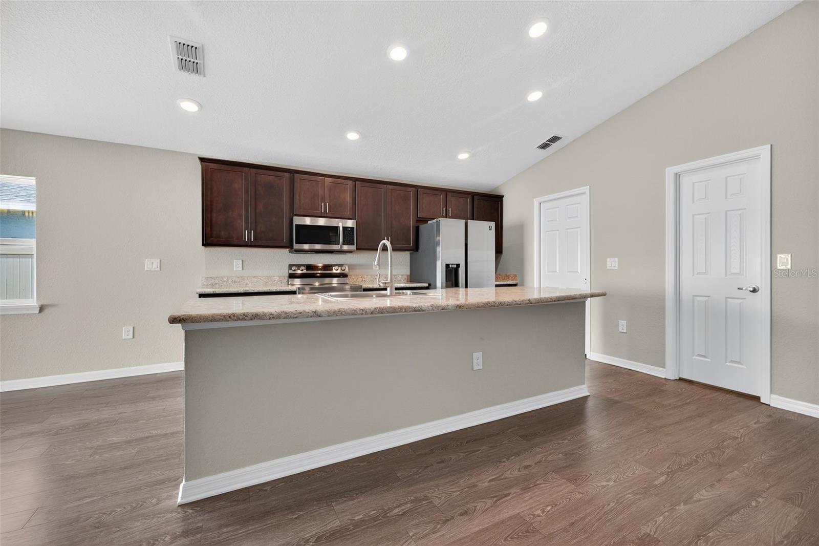 Image 14 of 48 For 119 Eagle Summit Drive