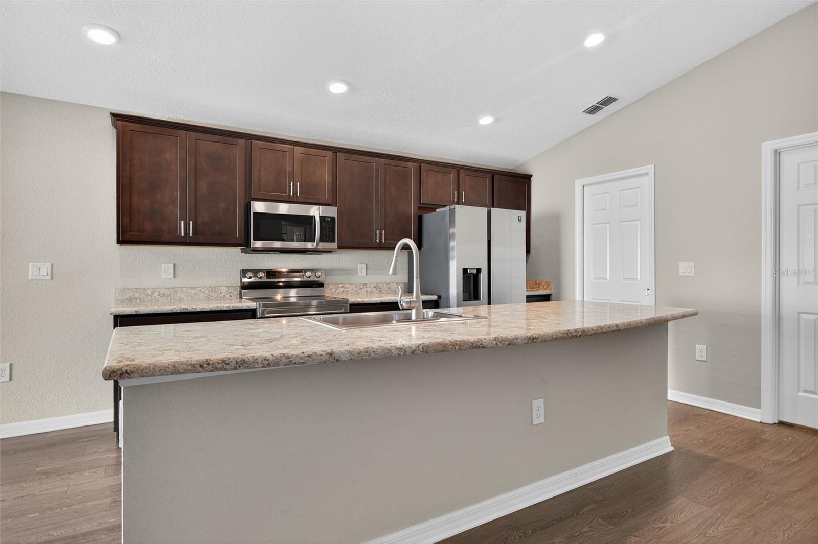 Image 16 of 48 For 119 Eagle Summit Drive