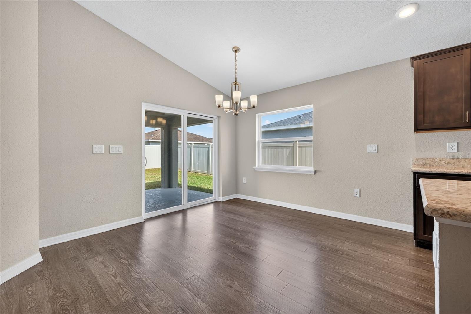 Image 22 of 48 For 119 Eagle Summit Drive