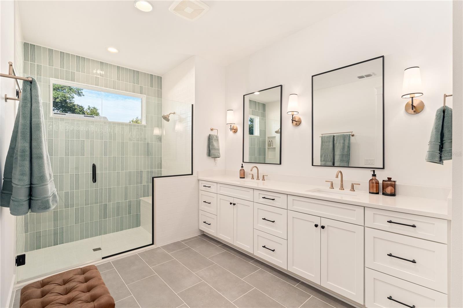 Image 11 of 26 For 2573 Madeline Avenue