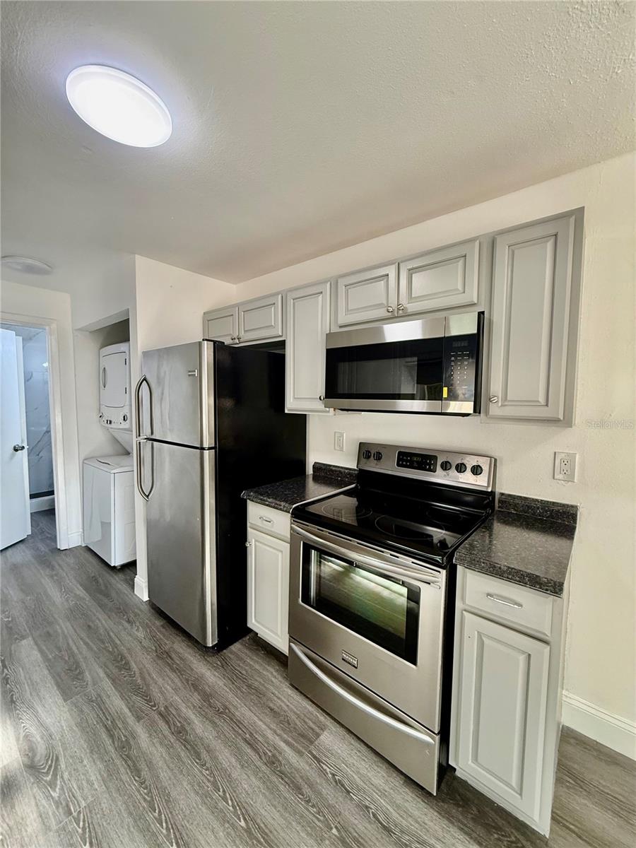 Image 16 of 26 For 14222 Village View Drive