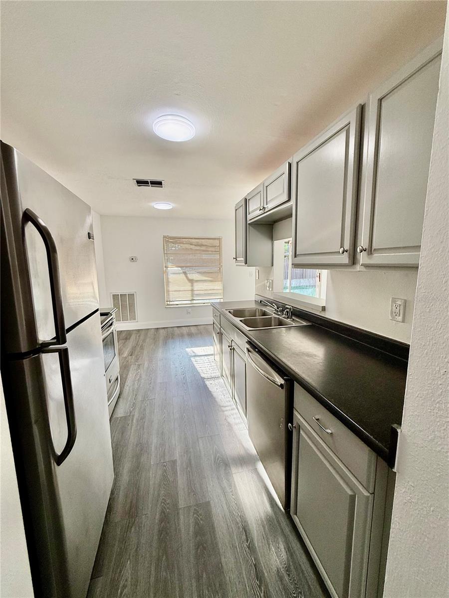 Image 17 of 26 For 14222 Village View Drive