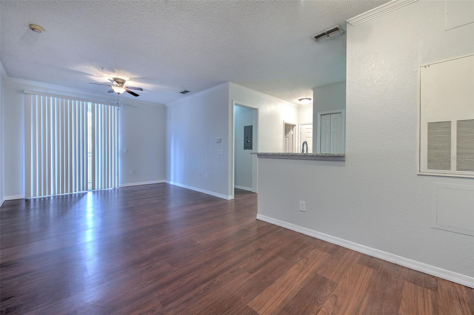 Image 18 of 41 For 18001 Richmond Place Drive 123
