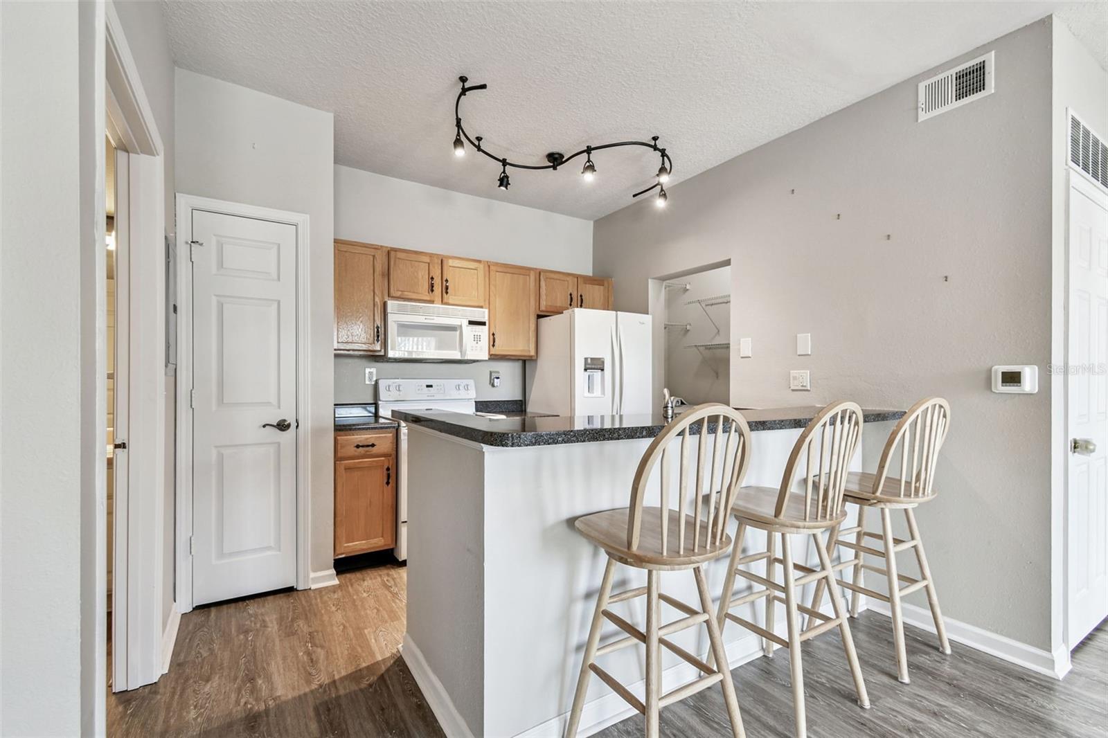 Image 12 of 33 For 10764 70th Ave  7103
