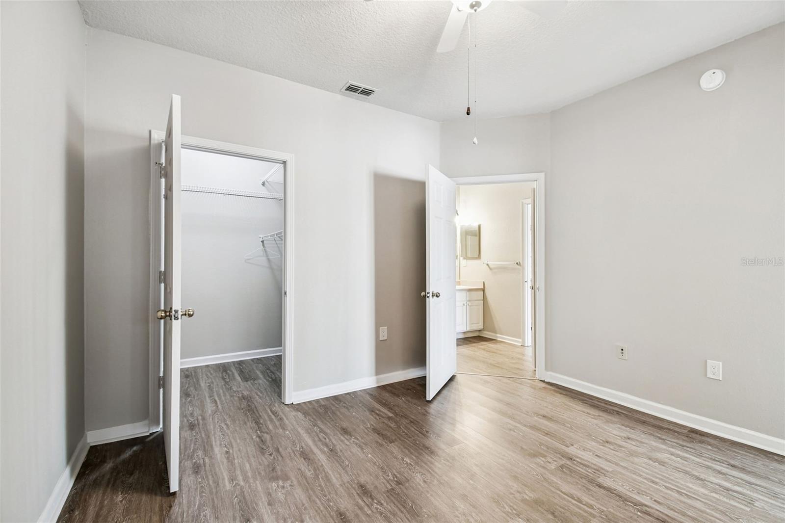 Image 16 of 33 For 10764 70th Ave  7103