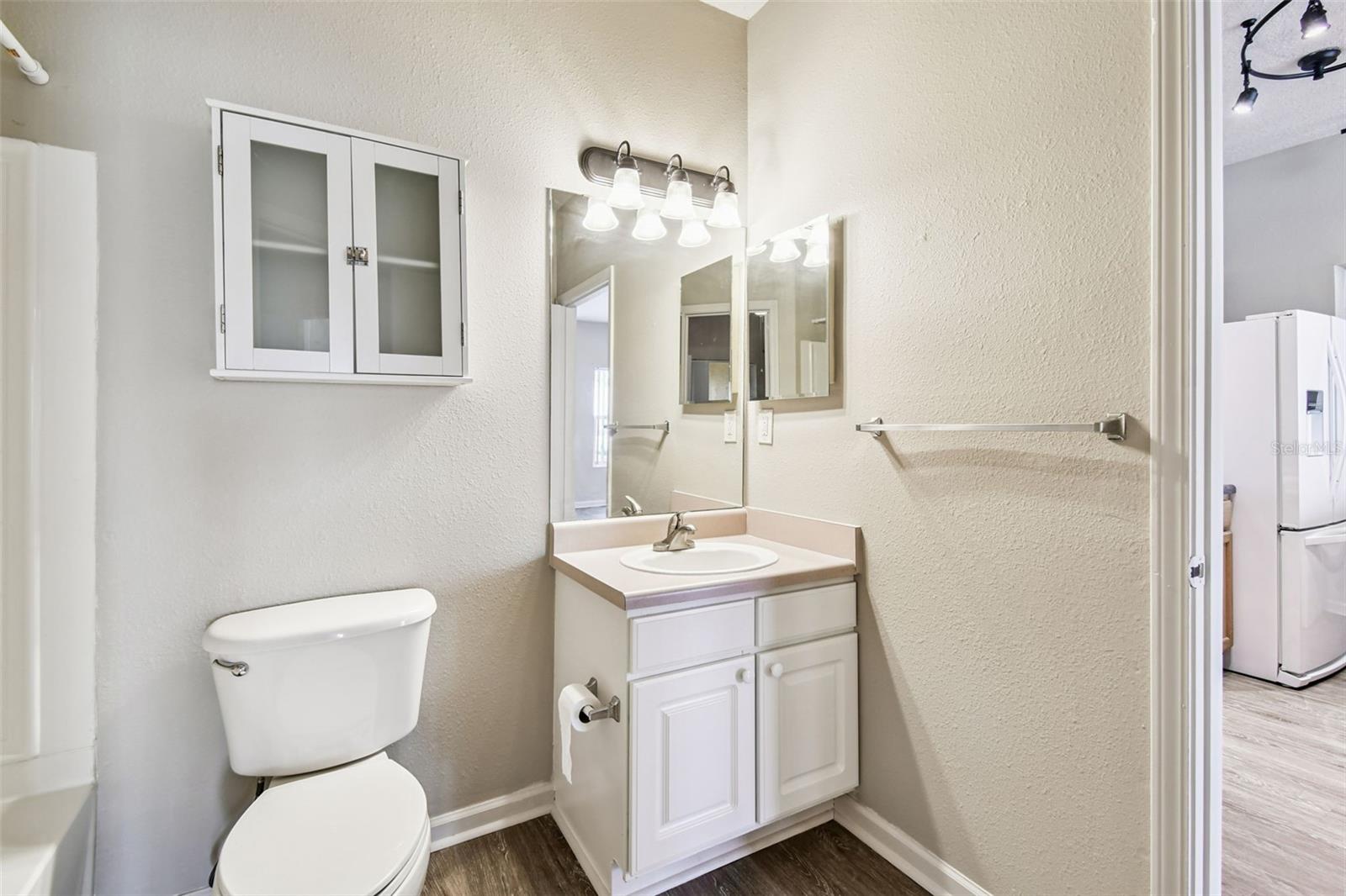 Image 21 of 33 For 10764 70th Ave  7103