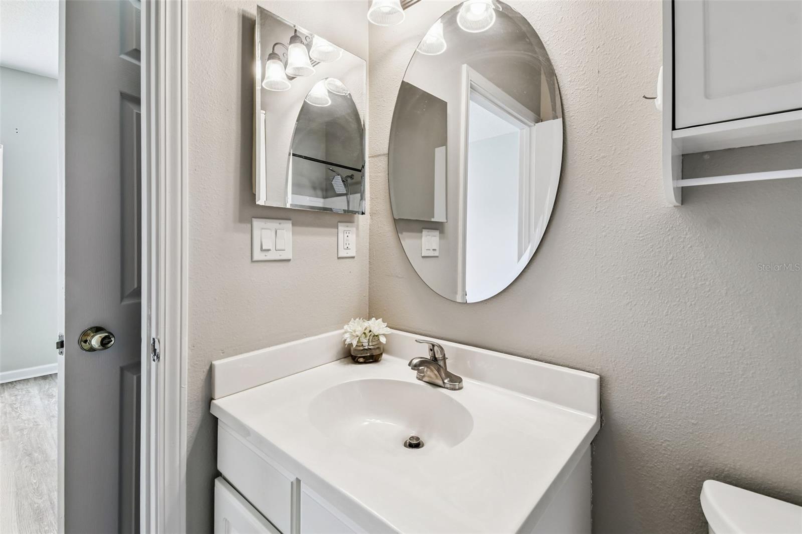 Image 26 of 33 For 10764 70th Ave  7103