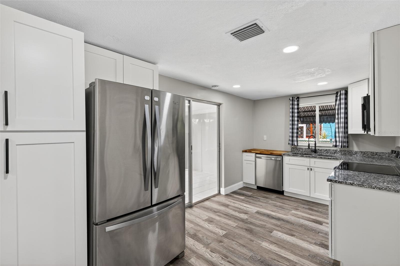 Image 16 of 50 For 3220 Fairmount Drive
