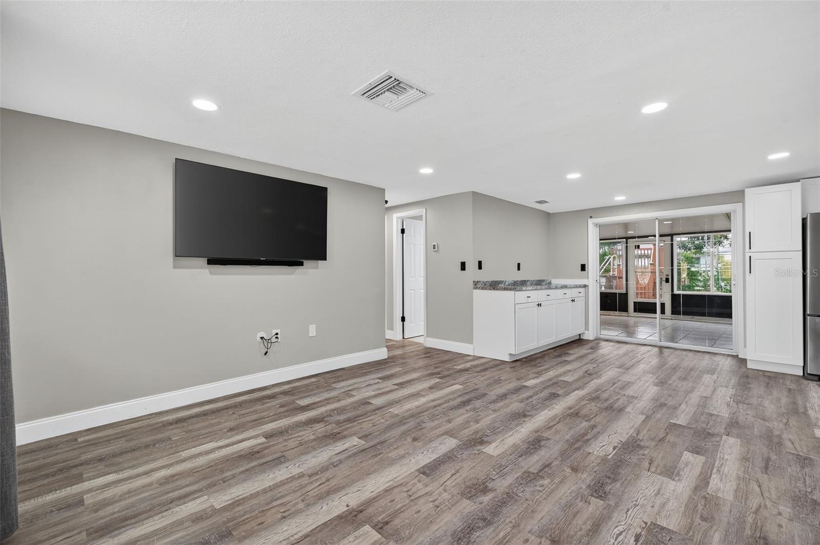 Image 7 of 50 For 3220 Fairmount Drive