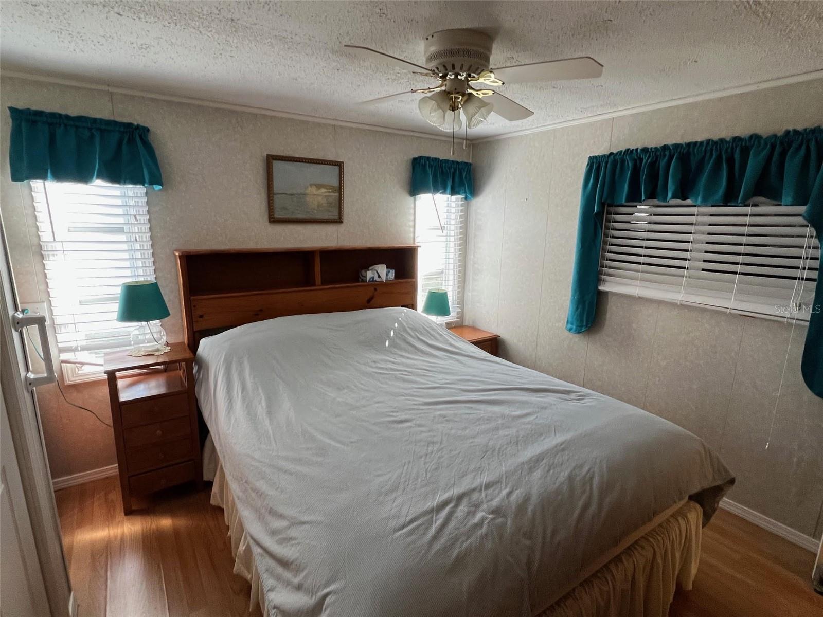 Image 15 of 33 For 11300 124th Avenue 132