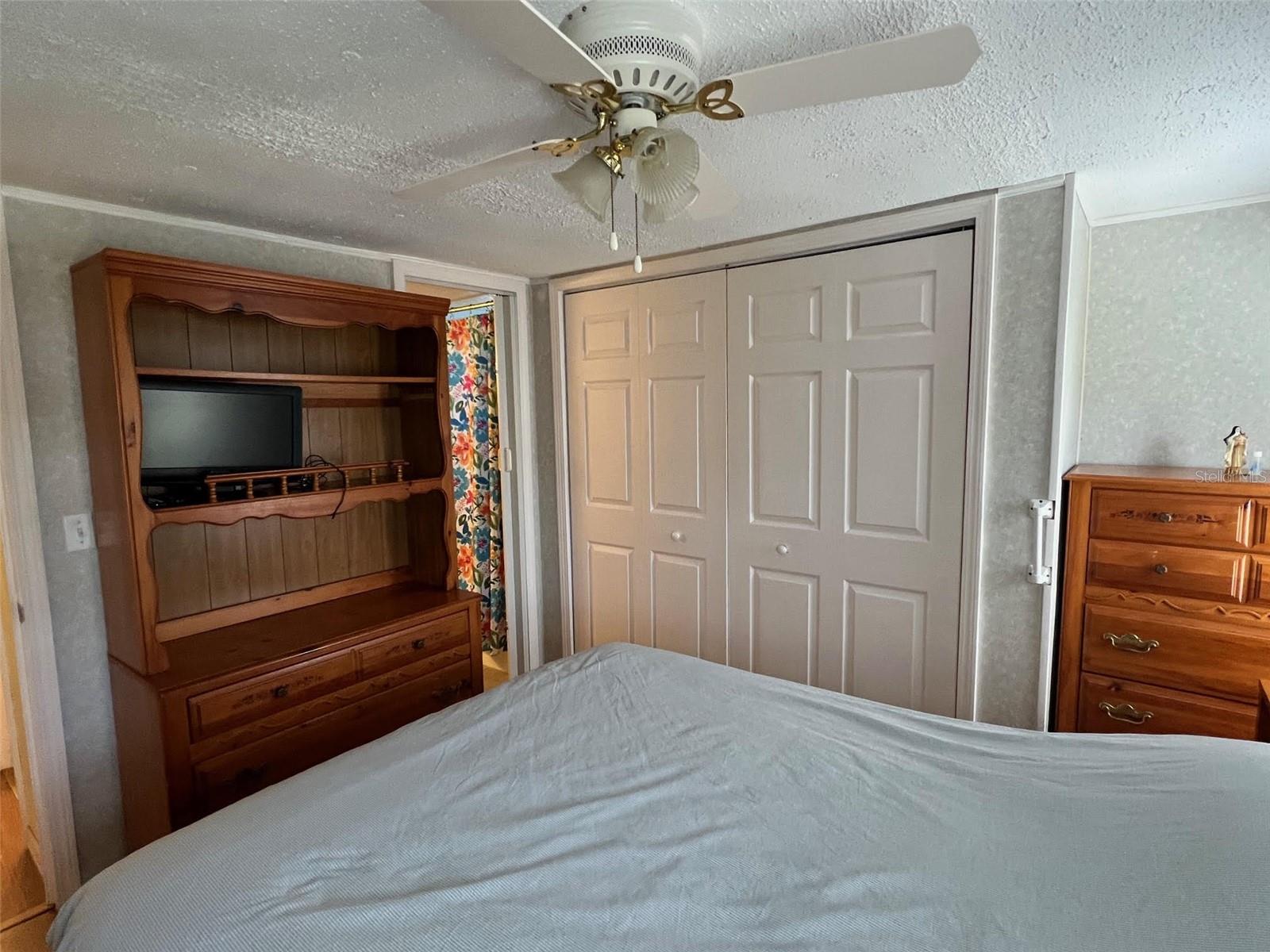 Image 16 of 33 For 11300 124th Avenue 132