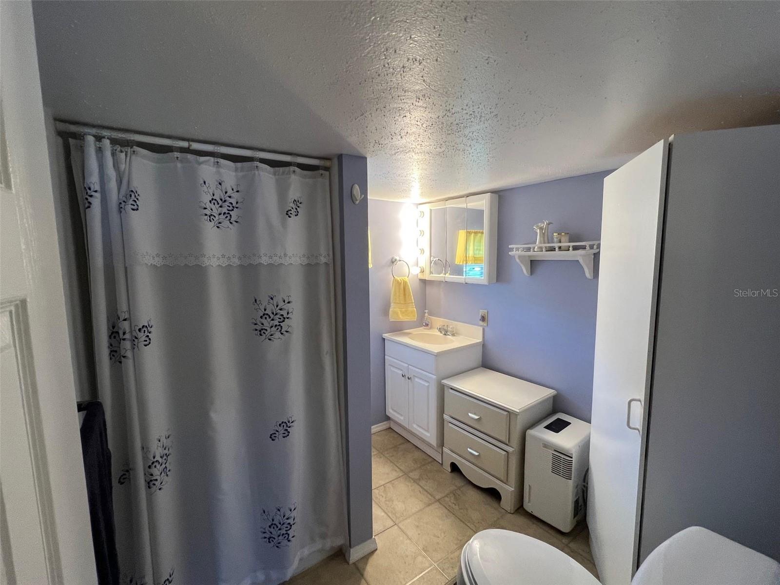 Image 27 of 33 For 11300 124th Avenue 132