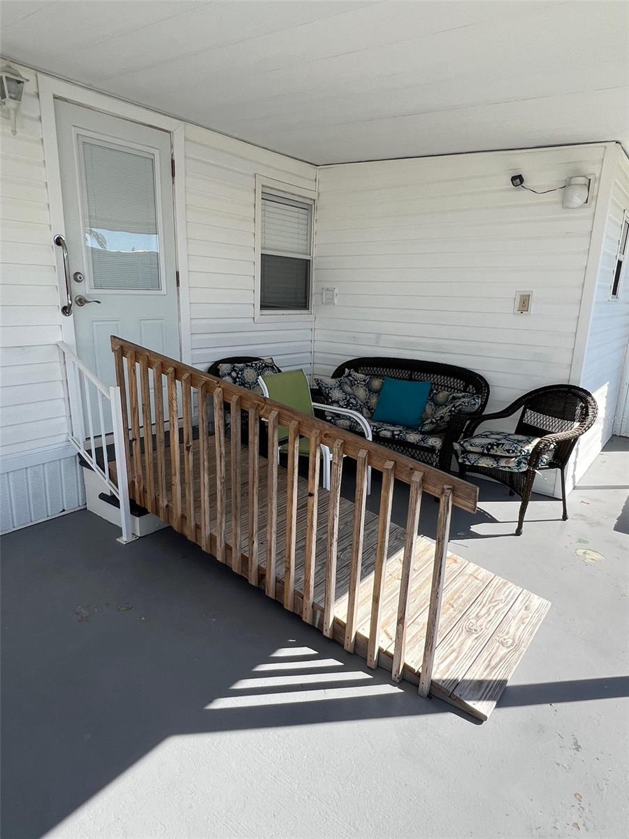 Image 4 of 33 For 11300 124th Avenue 132