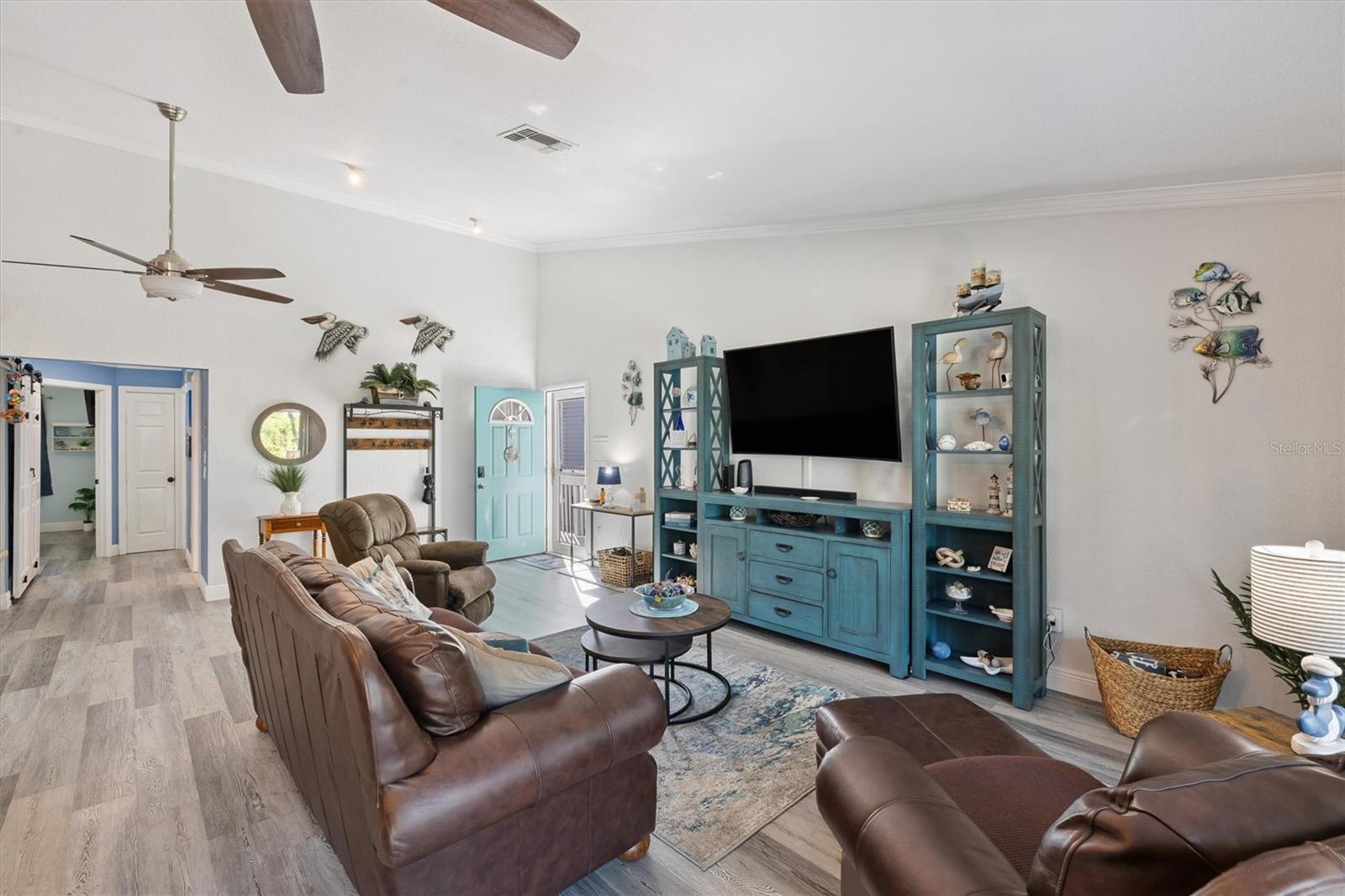 Image 3 of 27 For 3462 De Soto Boulevard 17