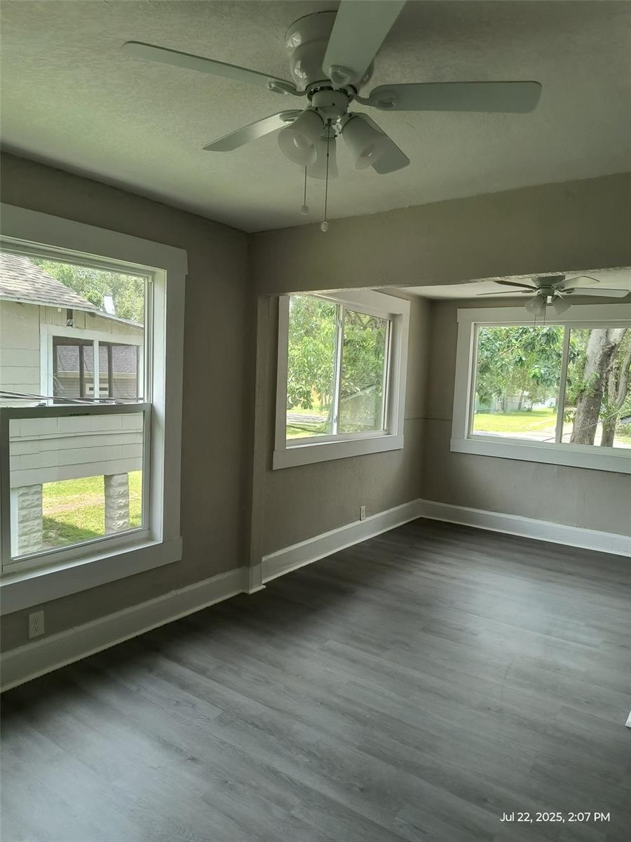 Image 3 of 10 For 1465 13th Street S