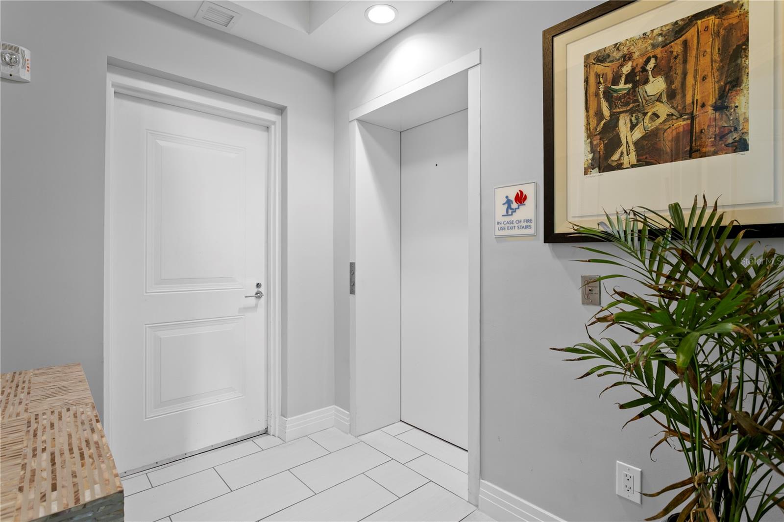 Image 24 of 37 For 1325 Snell Isle Boulevard Ne 711