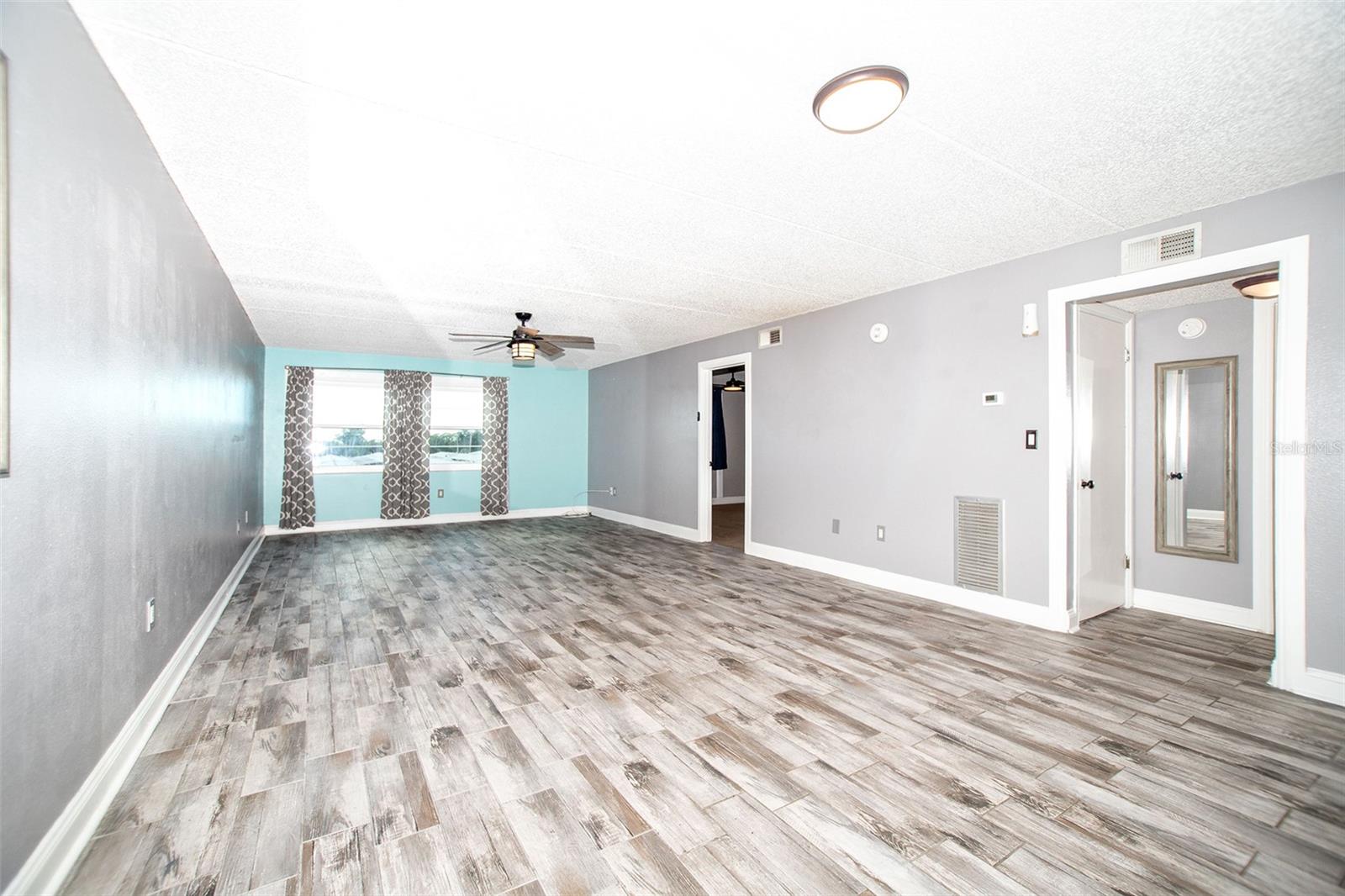 Image 14 of 19 For 12300 Park Boulevard 219