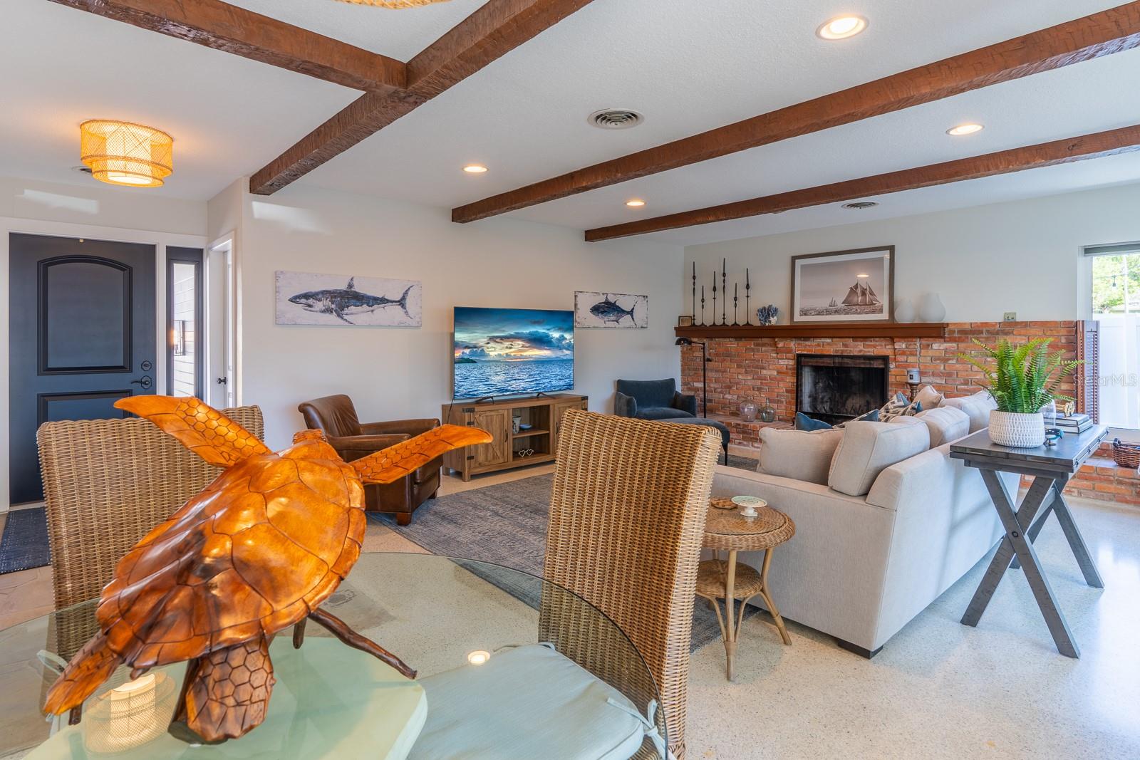 Image 18 of 75 For 2096 Church Creek Pt Point