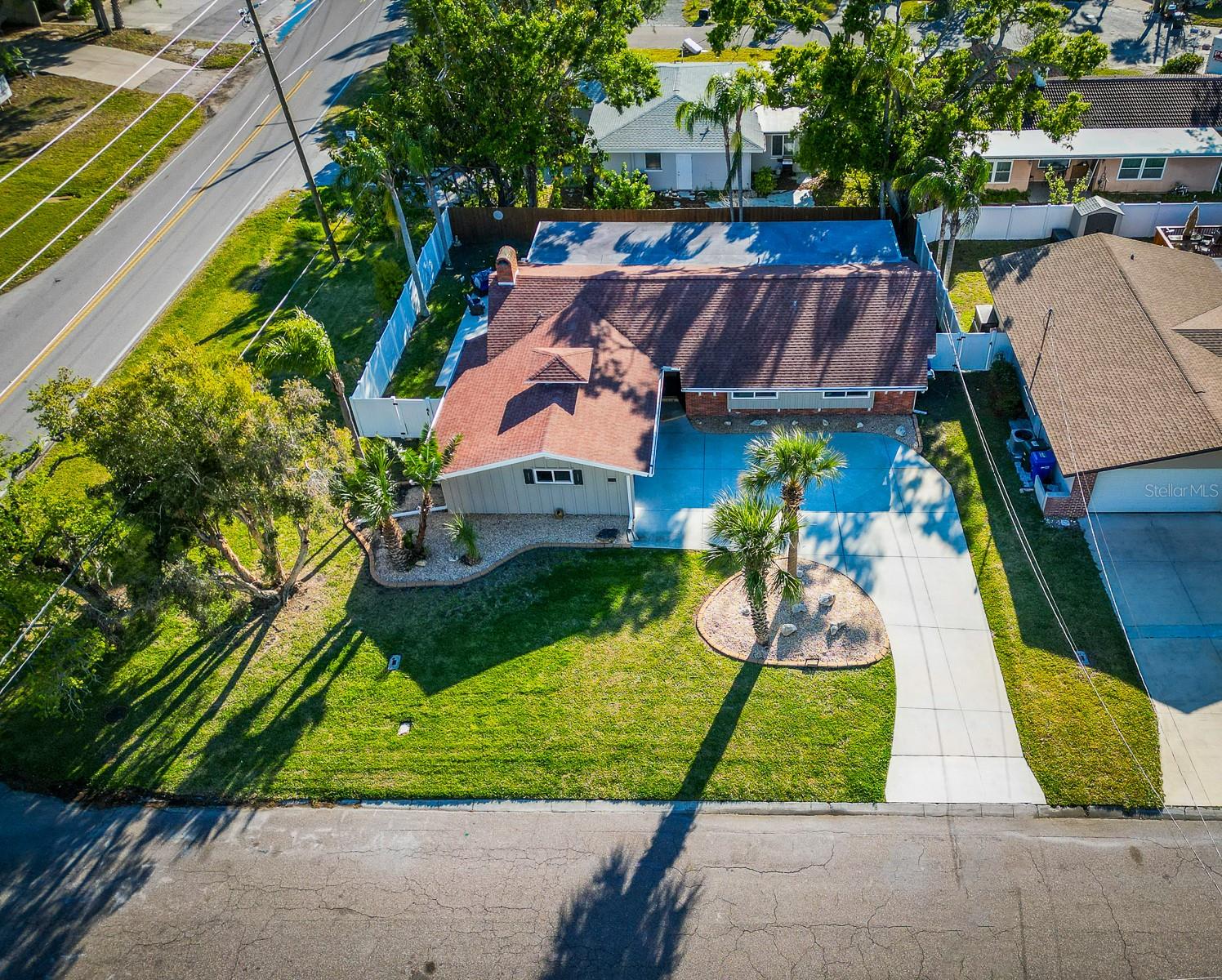 Image 4 of 75 For 2096 Church Creek Pt Point