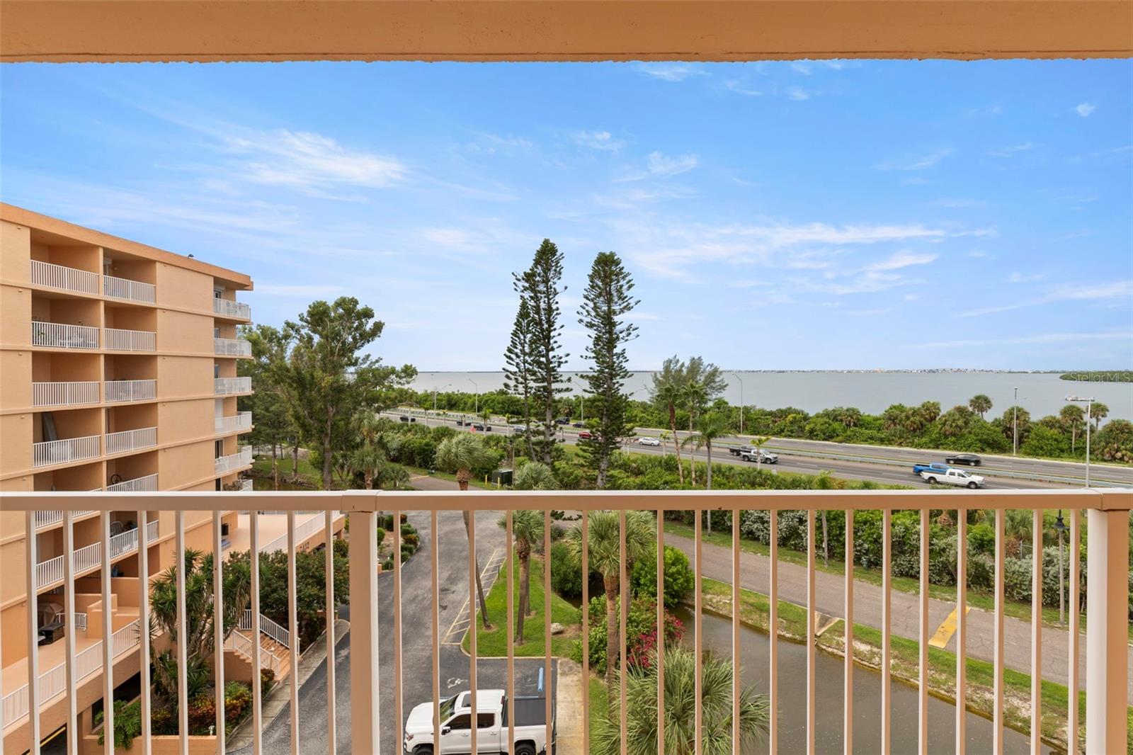 Image 23 of 35 For 7430 Sunshine Skyway Lane S 605