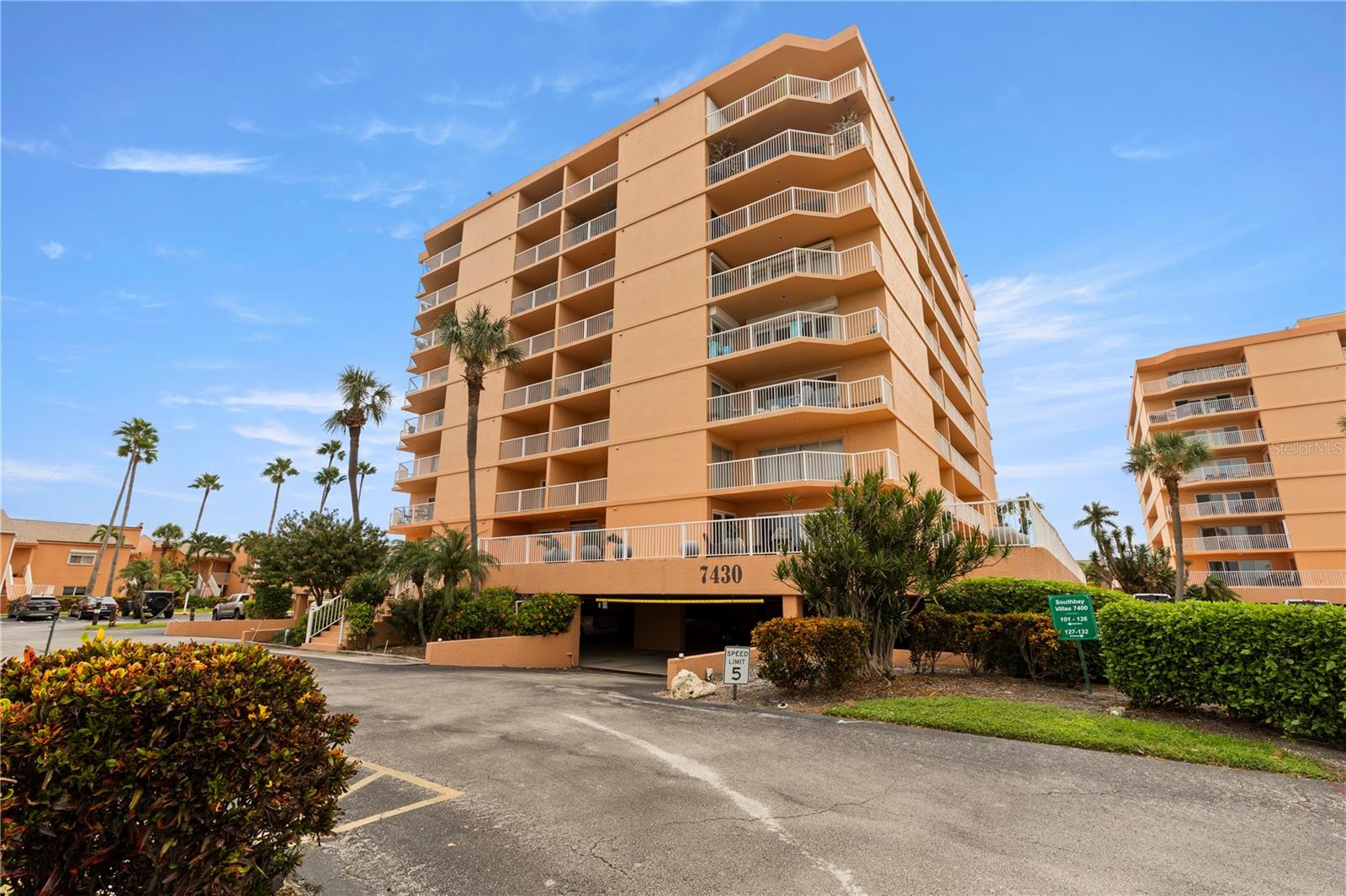 Image 3 of 35 For 7430 Sunshine Skyway Lane S 605