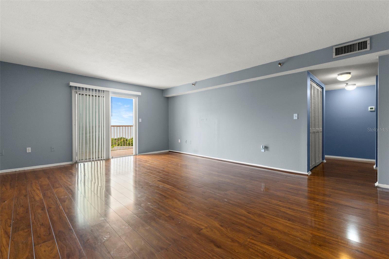 Image 7 of 35 For 7430 Sunshine Skyway Lane S 605