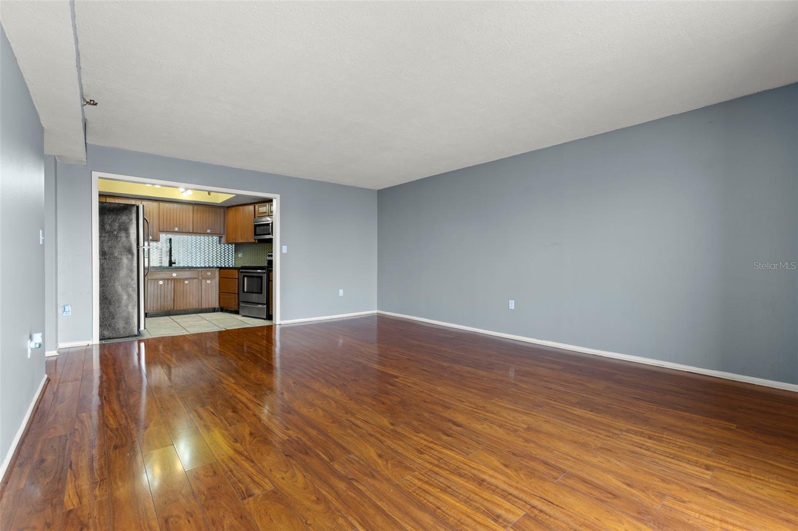 Image 8 of 35 For 7430 Sunshine Skyway Lane S 605