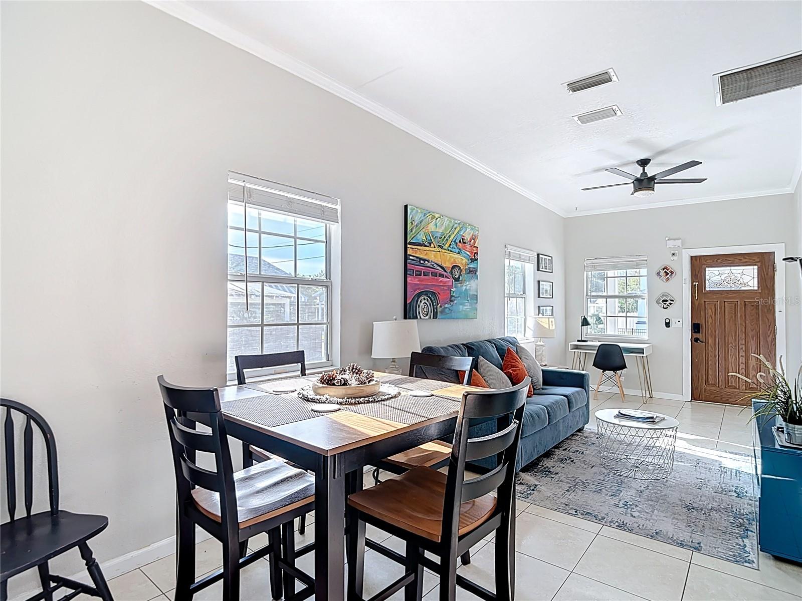 Image 18 of 53 For 2329 La Salle Street