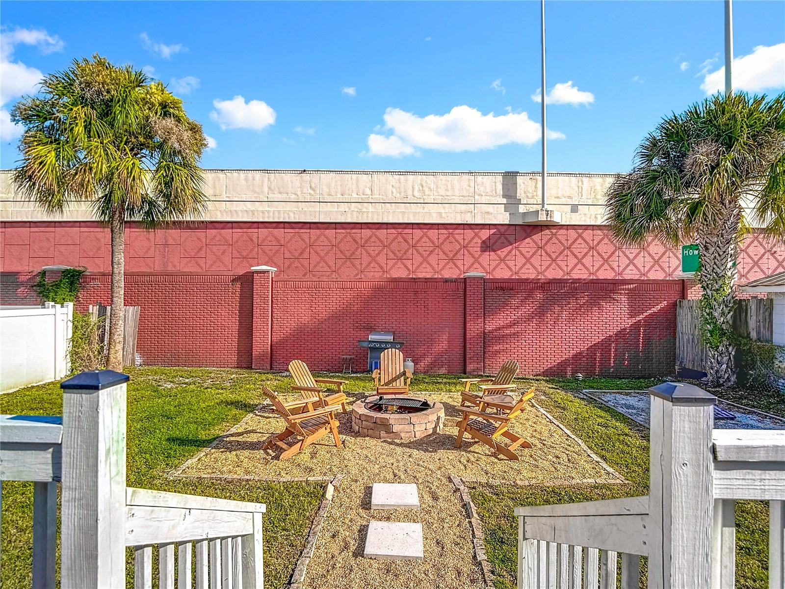 Image 41 of 53 For 2329 La Salle Street