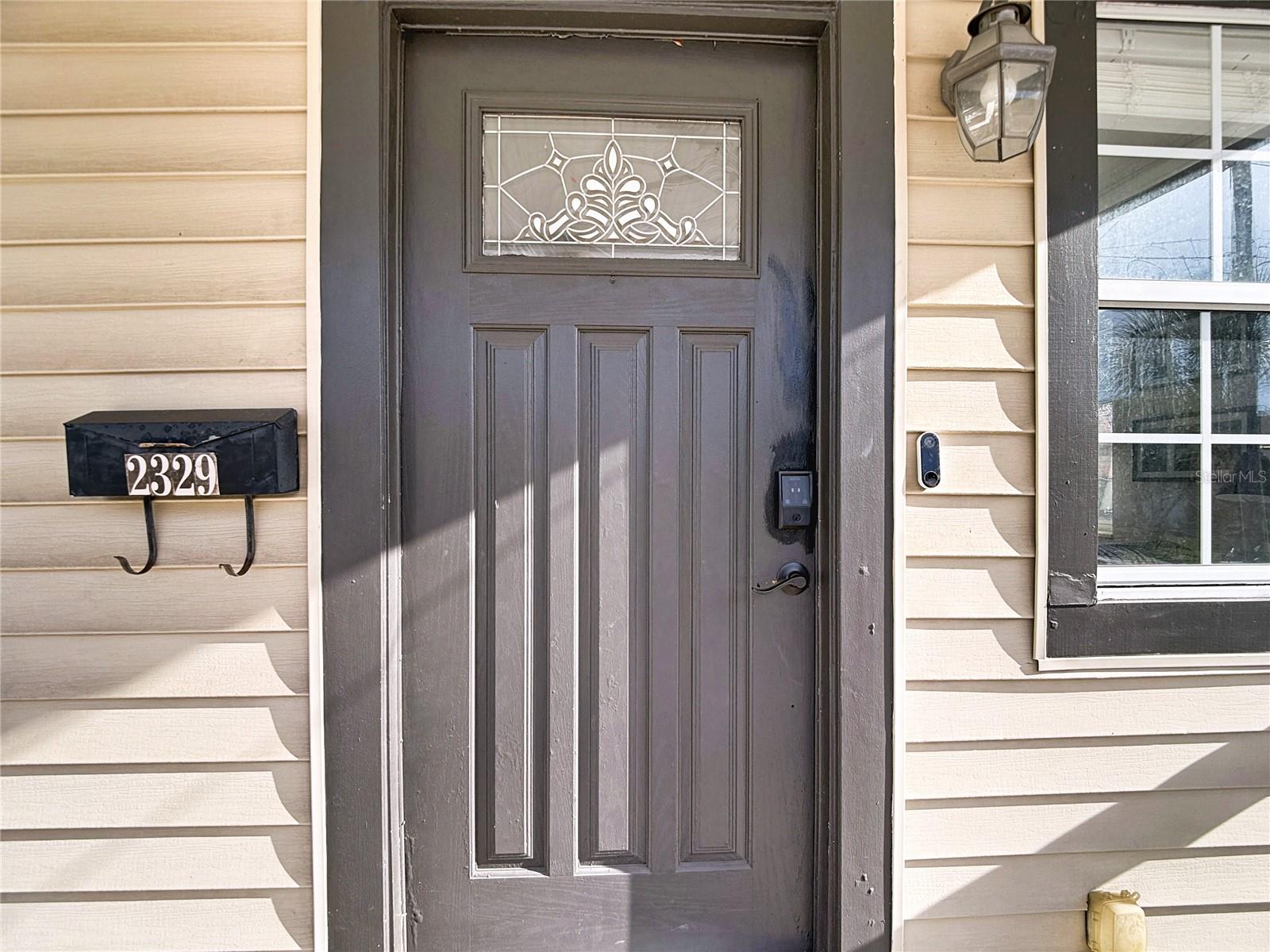 Image 8 of 53 For 2329 La Salle Street