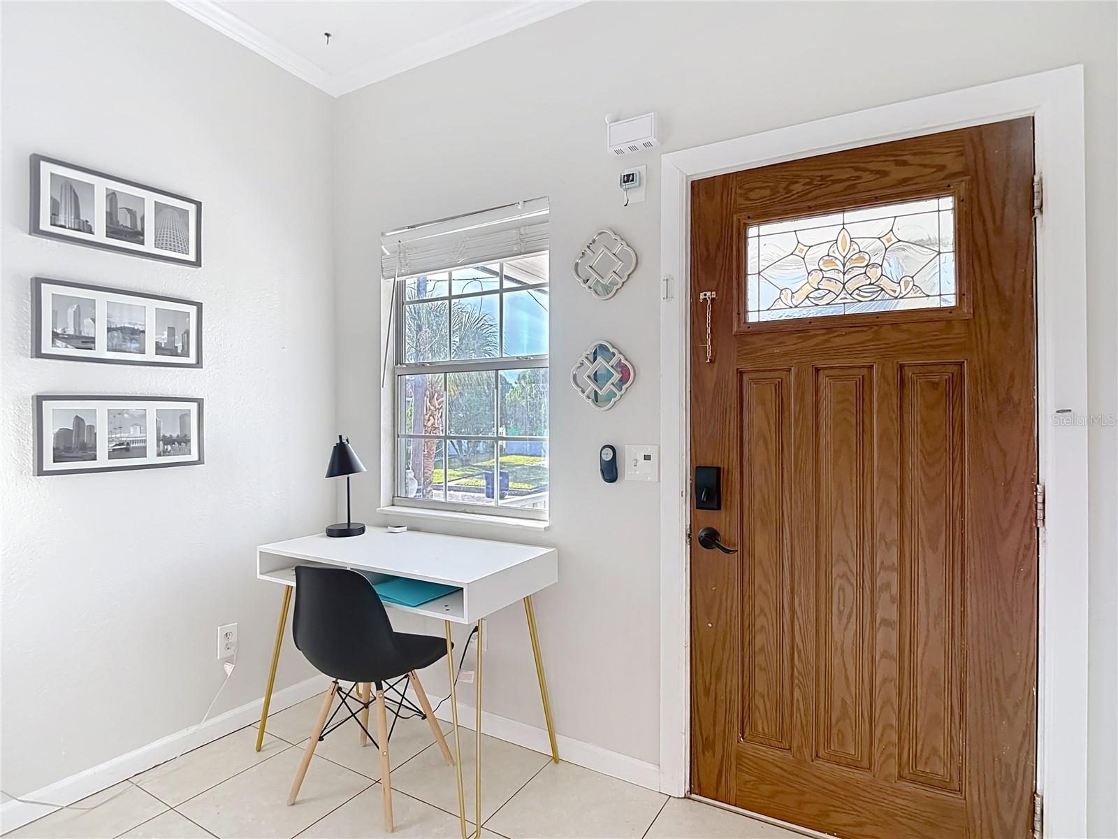 Image 9 of 53 For 2329 La Salle Street