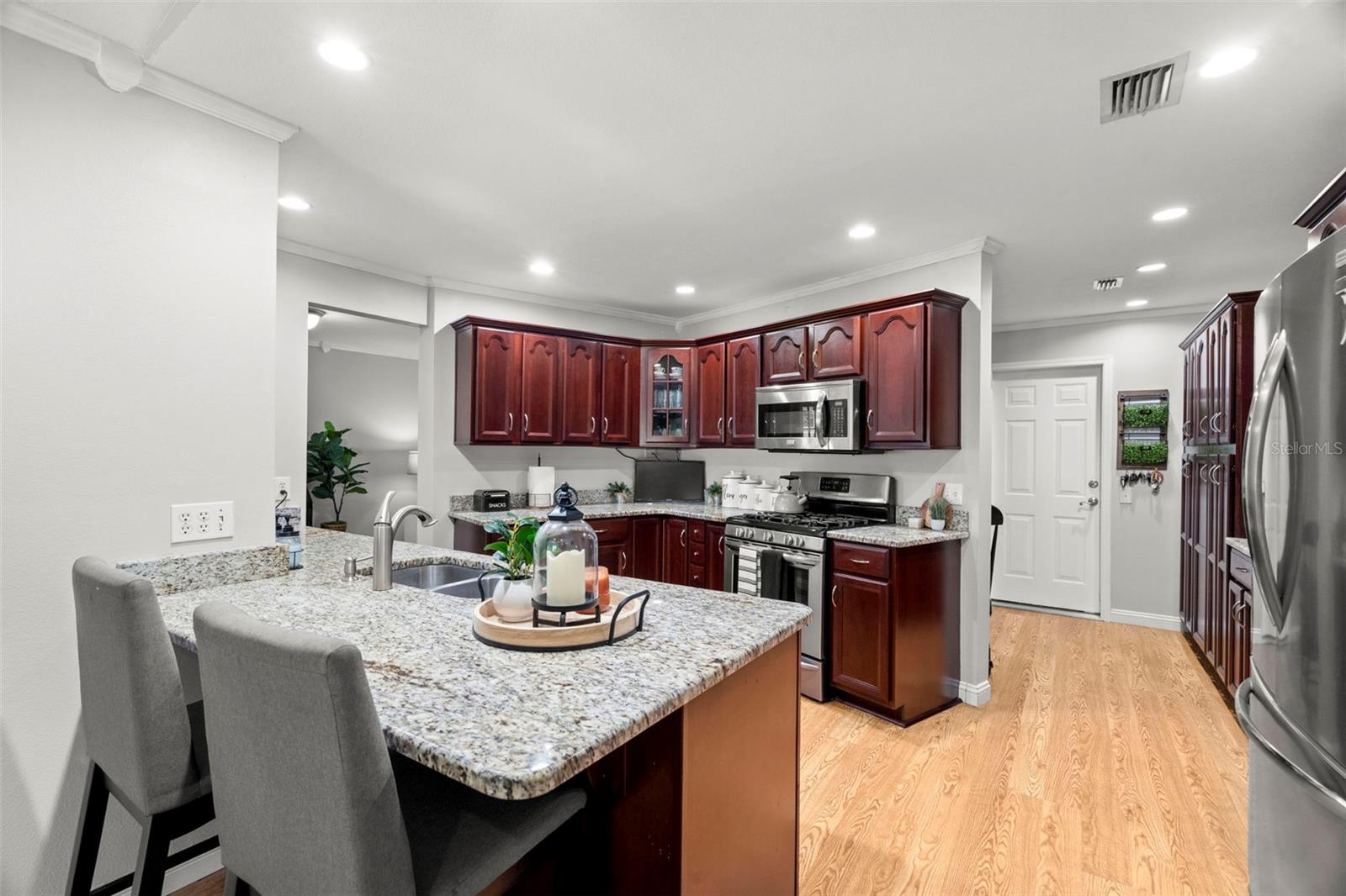 Image 13 of 32 For 13722 Country Court Drive