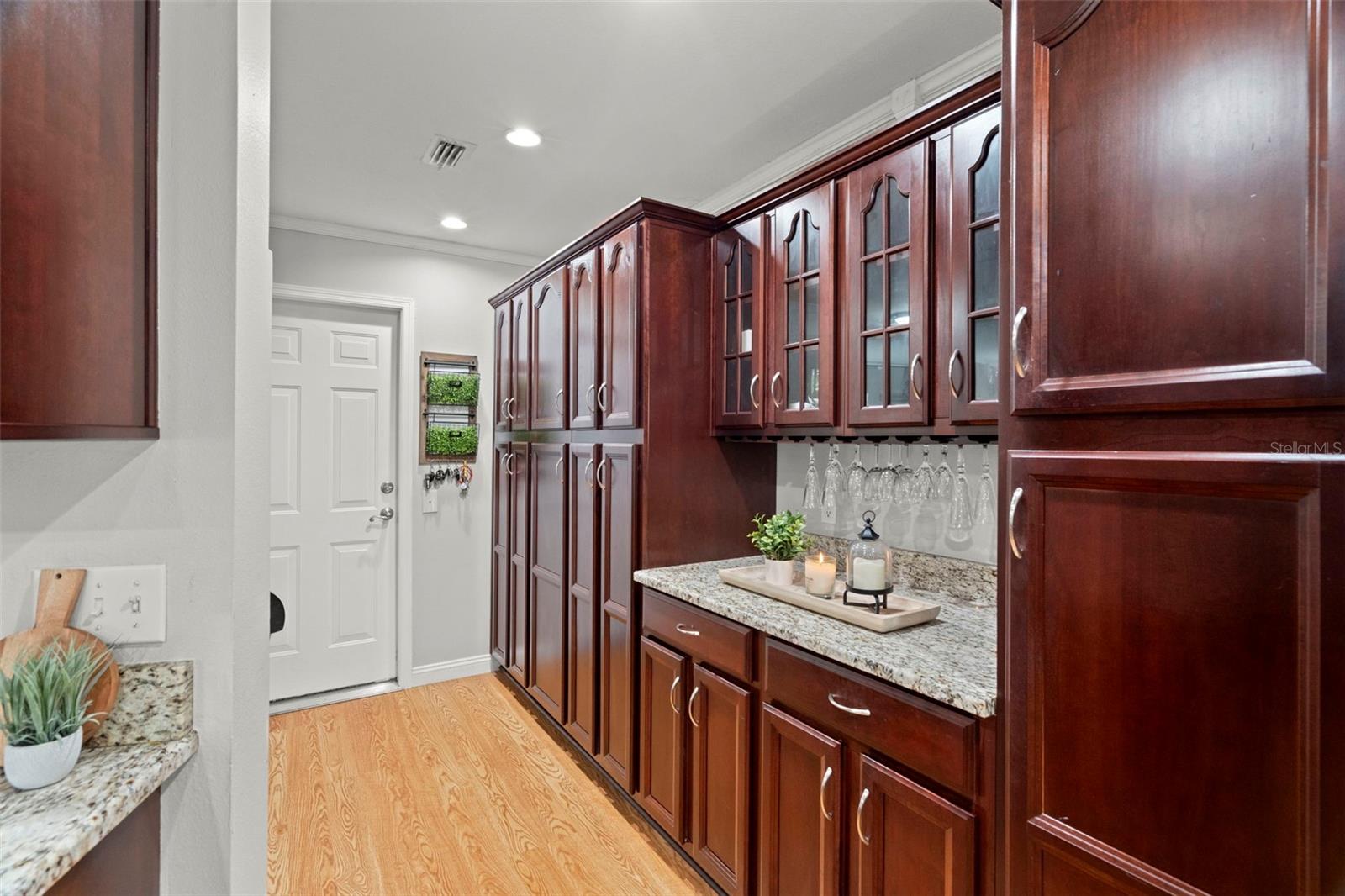 Image 14 of 32 For 13722 Country Court Drive