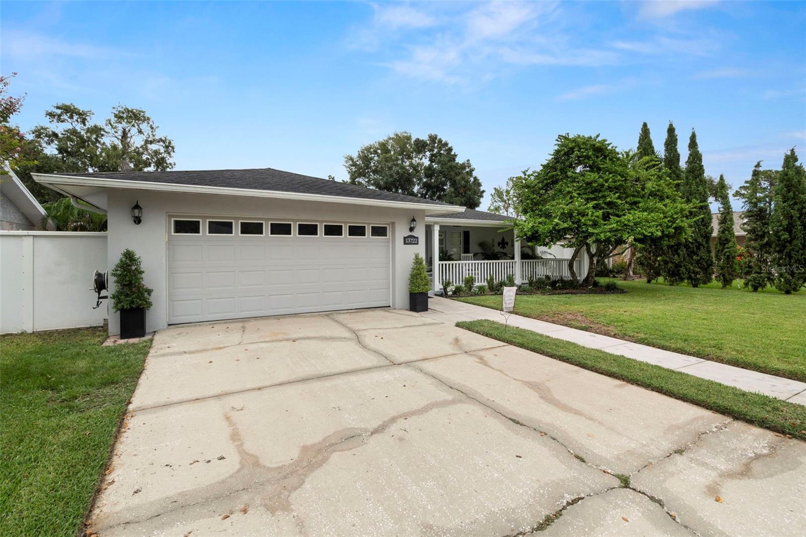Image 3 of 32 For 13722 Country Court Drive